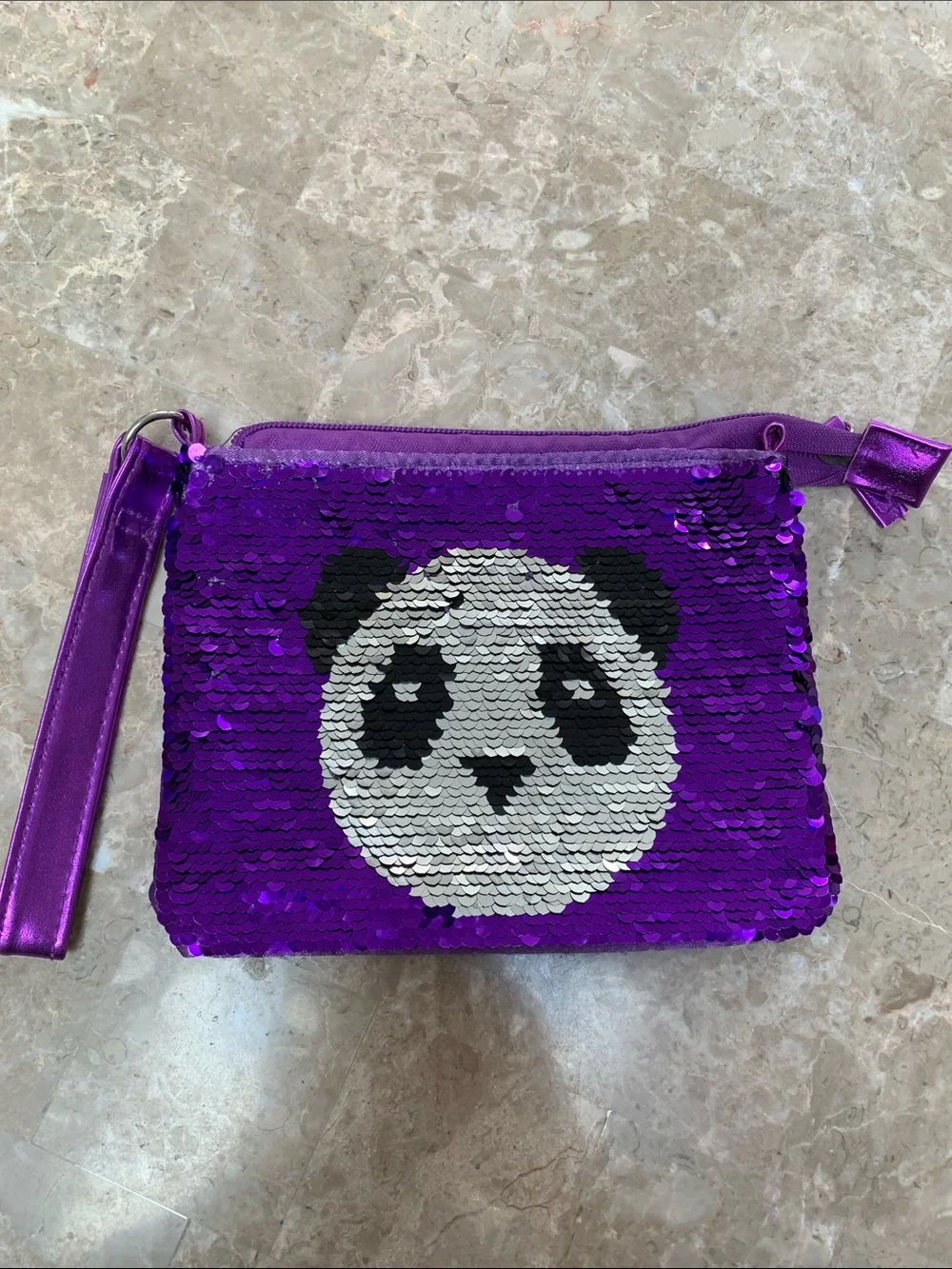 Cute & Beautiful Girl’s Purple Sequin Wristlet Panda Purse. Pre-Owned. Size 8x6.
